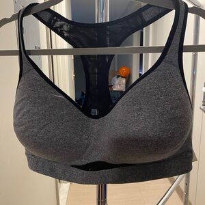 Old Navy Grey Racerback Seamless Sports Bra